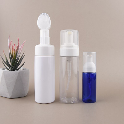 قارورة صابون فارغة برأس فرشاة