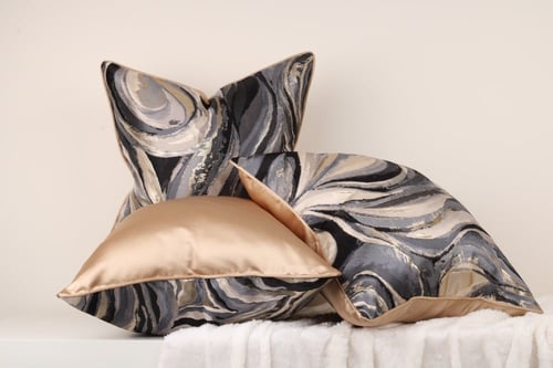 كوشن تموجات الكحلي و الاسود