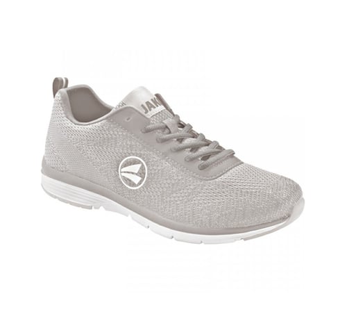 حذاء المهاجم