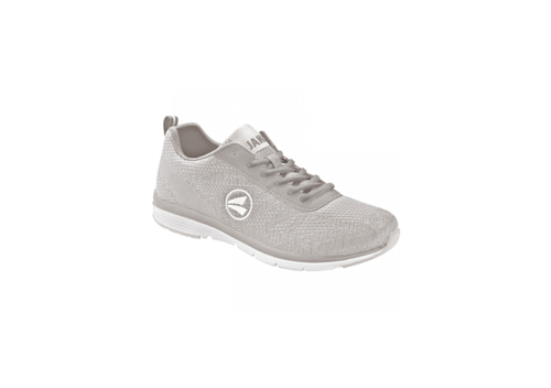 حذاء المهاجم