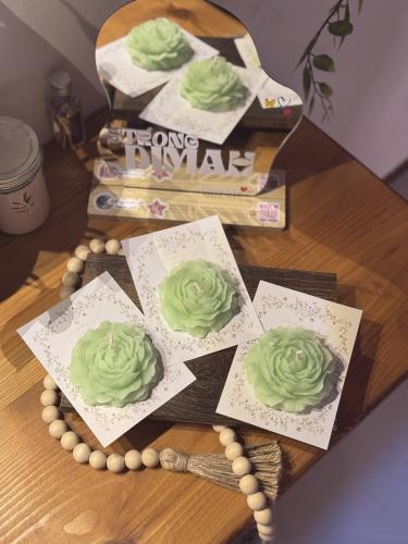 الشمعة المُزهرة