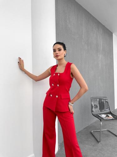 بدله حمراء ب ازره كرستال