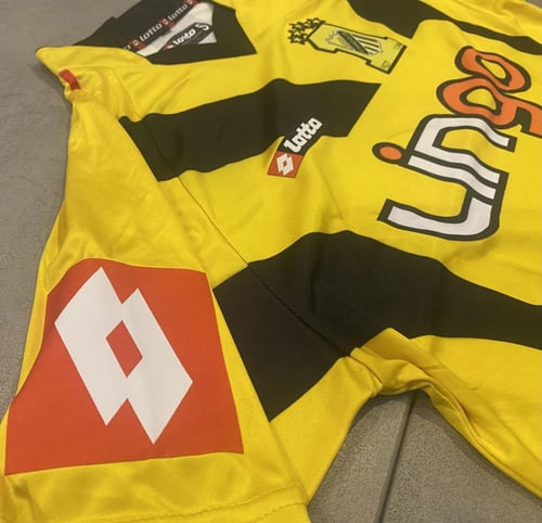 تيشيرت الاتحاد الأساسي موسم 2005