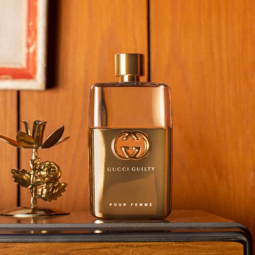 عطر قوتشي جولتي بيور فيمي او دو بارفيوم نسائي 90 م...
