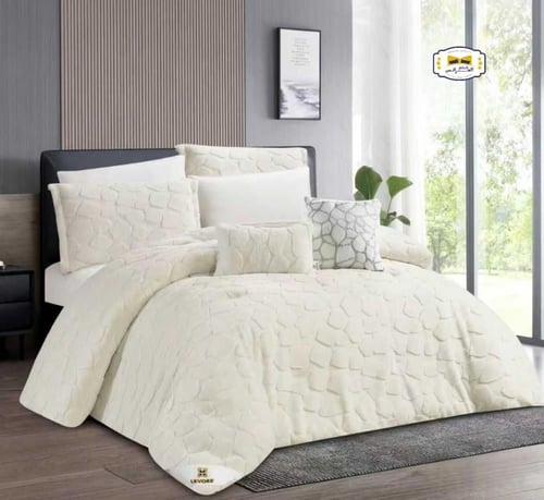 مفرش شتوي نفرين محفر فروه الأرنب 8 قـطـع