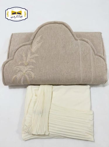 طقم سجاد 2سم فاخر على تطريز ملكي مع شرشف مكسر