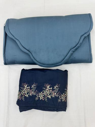 طقم صلاه سجاده طبي مع شرشف مرد مطرز