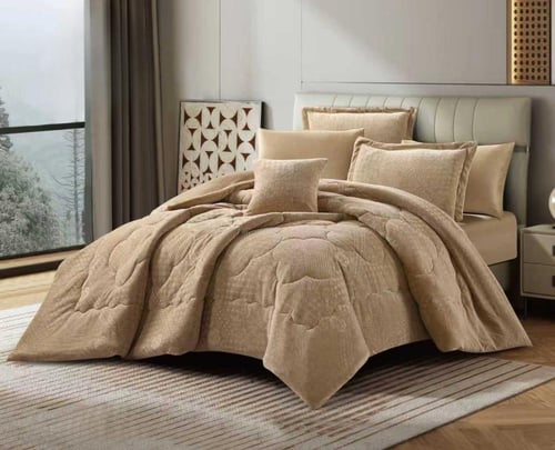 مفرش شتوي نفرين 7 قطع فرو كلاسيك