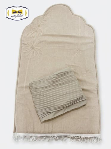 طقم سجاد 2سم فاخر على تطريز ملكي مع شرشف مكسر