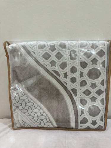 طقم سجاده مع شرشف عرائس جاكار محفور