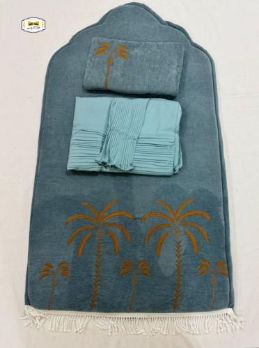 طقم سجاد فاخر 2سم على تطريز ملكي مع شرشف مكسر