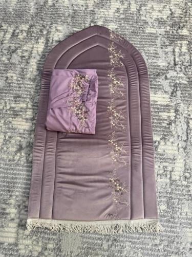 بكس رمضاني 3 قطع في شنطه فاخرة مع تهنئه