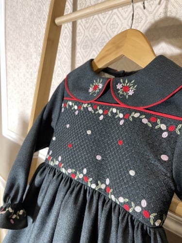 فستان زيتي كامل مطرز