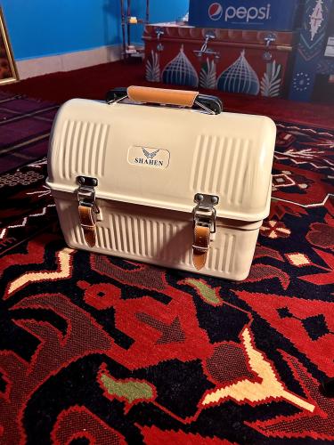 صندوق v60 اوف وايت