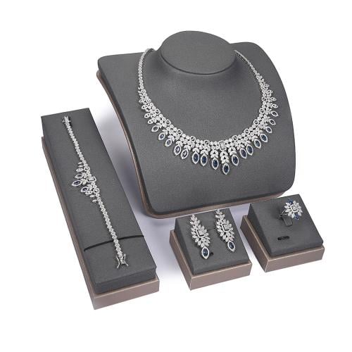 طقم زركون فضي فص كحلي من ماركة فايلت