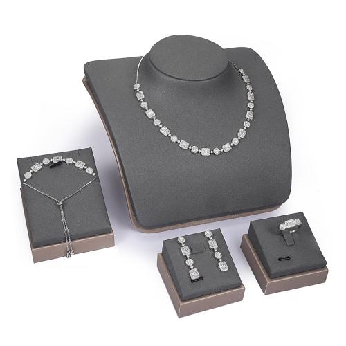 طقم زركون فضي سحاب ماركة فايلت