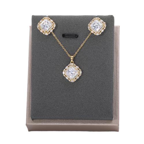 تعليقة مع حلق زركون ذهبي من فايلت