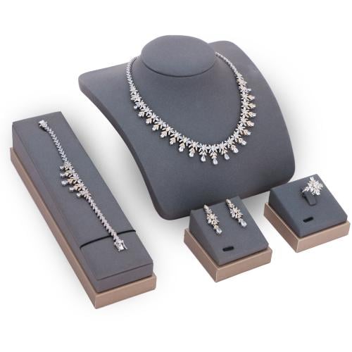 طقم زركون مكس من ماركة فايلت