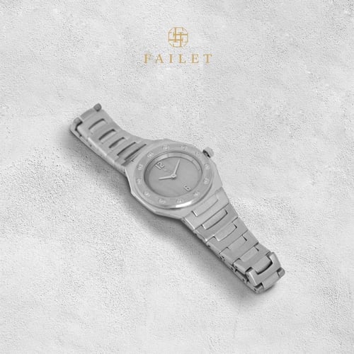 ساعة نسائية ألماس فضي مينا رمادي ماركة فايلت