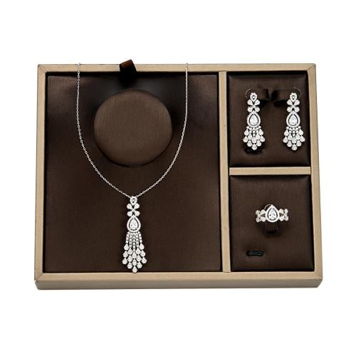 نص طقم فضي زركون من ماركة فايلت