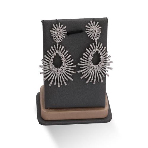 حلق زركون فضي من ماركة فايلت