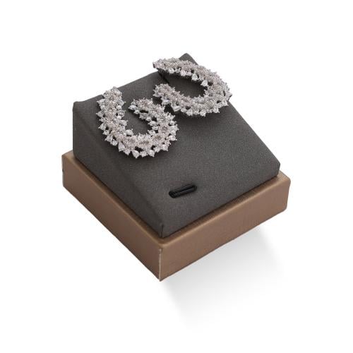 حلق زركون فضي من ماركة فايلت