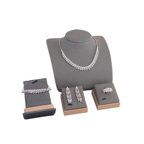 طقم زركون فضي سحاب ماركة فايلت