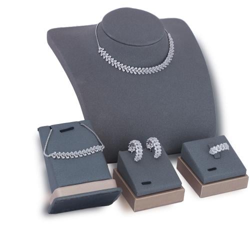 طقم زركون فضي سحاب ماركة فايلت