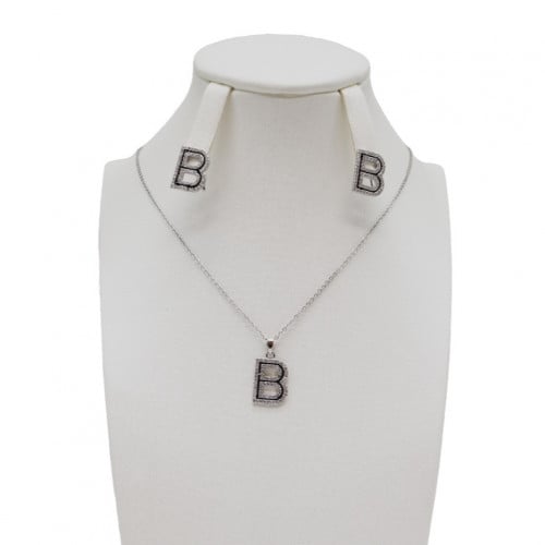 تعليقة مع حلق زركون فضي من ماركة فايلت