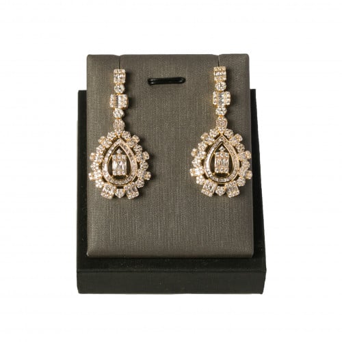 حلق زركون ذهبي من ماركة فايلت