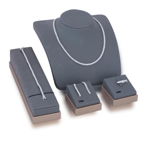 طقم زركون فضي من ماركة فايلت