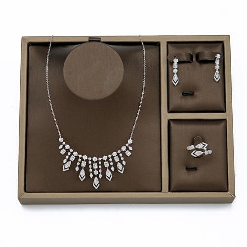 نص طقم زركون فضي من فايلت