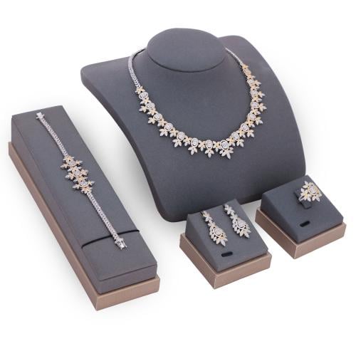 طقم زركون مكس من ماركة فايلت