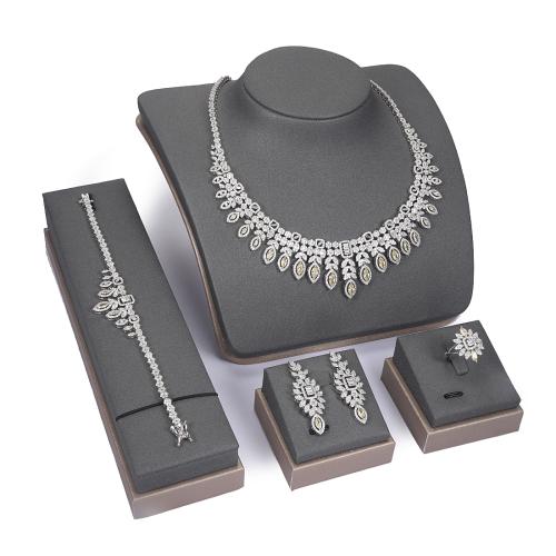 طقم زركون فضي فص أصفر من ماركة فايلت