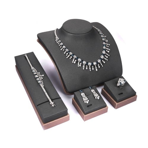 طقم زركون فضي فص كحلي من ماركة فايلت