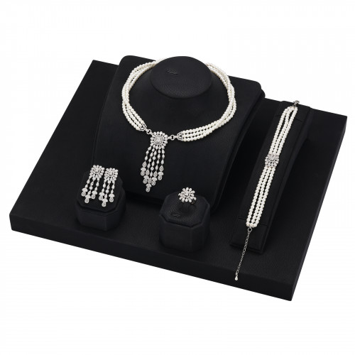 طقم لولو زركون فضي من ماركة فايلت