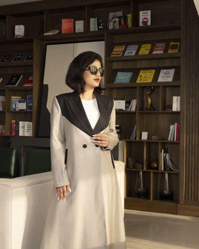 عبايه بليزر كتان 137#