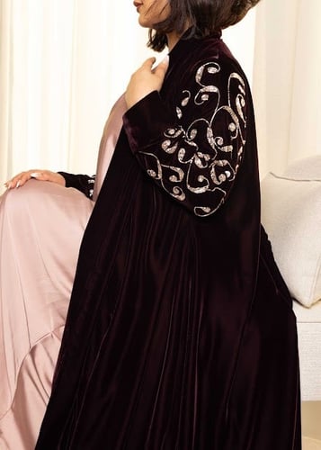 عبايه مخمل 126#