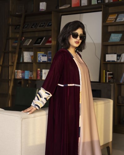 عبايه مخمل 134#