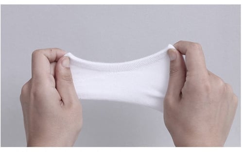 جوارب قطنيه (اللون الابيض)