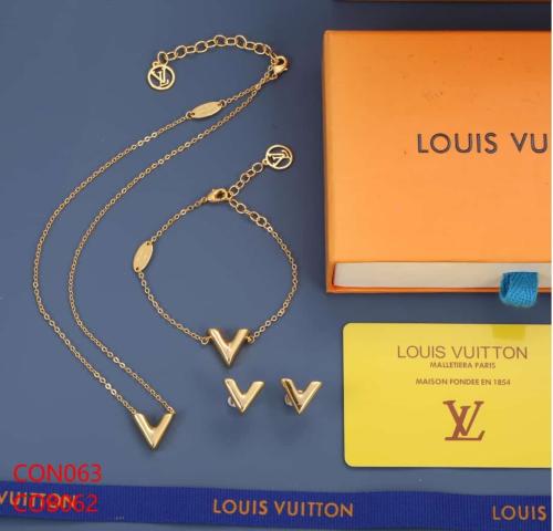 اكسسوار مع الملحقات