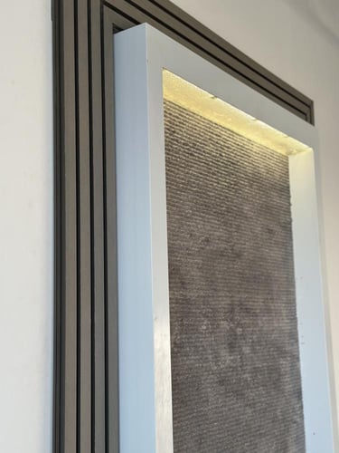 شلال جداري عملاق مع ديكور تكسيات