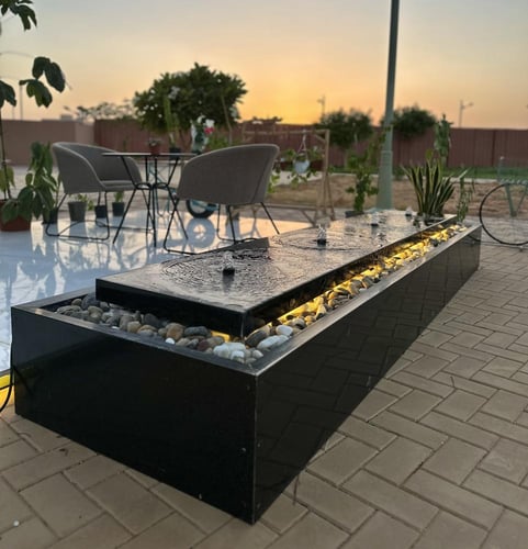 نافورة ارضية
