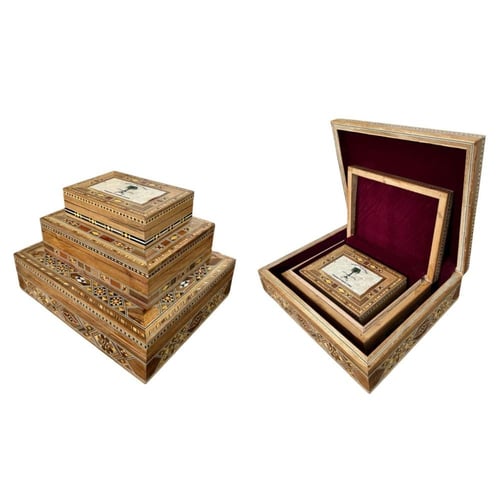 صندوق (سيفين ونخلة)