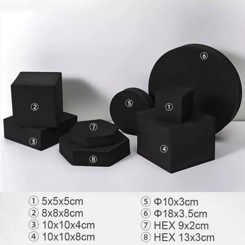 دعائم هندسية لون اسود من الفوم المجموعة 8 قطع