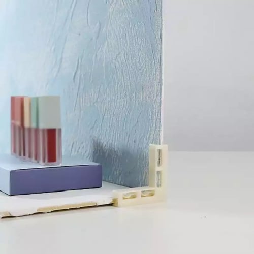 الزوايا البلاستيكية لتثبيت الخلفية