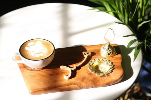 مبخرة وقاعدة قهوه