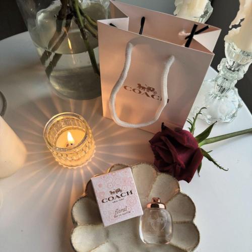10 عطور كوتش فلوال 4.5 مل صب مع الأكياس