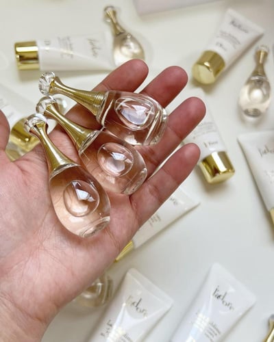 بوكس جادور عطر ٥ مل صب ولوشن ٢٠ مل صب