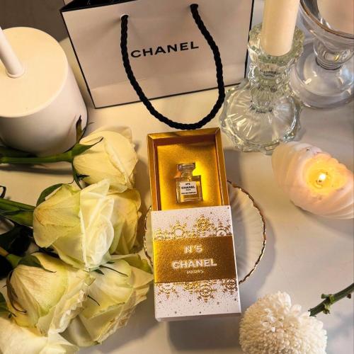 عطر شانيل n5 صغير حجم 1.5 مل صب مع الكيس